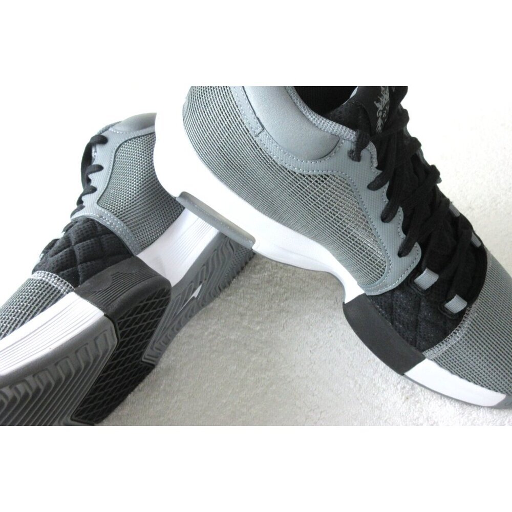 Nike Men's Lebron Witness VIII Basketball Shoes Cool Grey White Black Sizes NIB - Picture 4 of 5